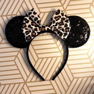 Black sequined Mickey ears with leopard print bow